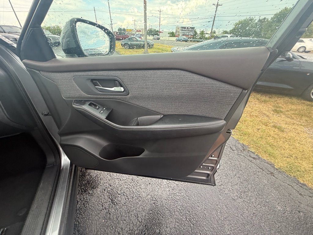 Used 2021 Nissan Rogue SV AWD/4WD image 22