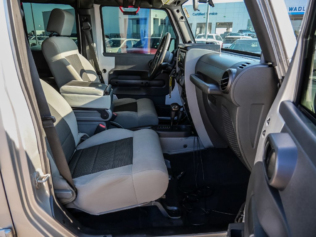 Used 2010 Jeep Wrangler Unlimited Sport AWD/4WD image 17