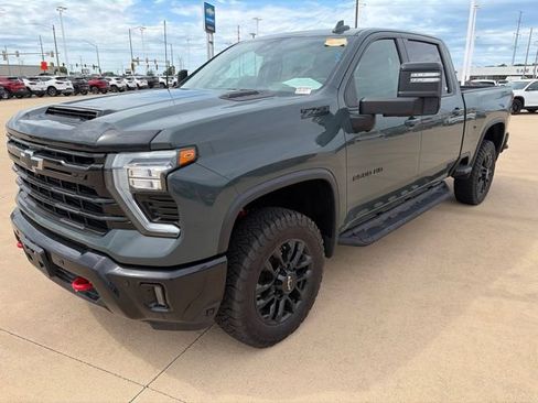 Used 2025 Chevrolet Silverado 2500 LTZ w/ Trail Boss Package AWD/4WD image 5