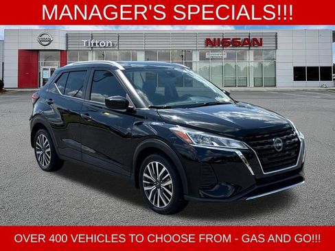 Used 2023 Nissan Kicks SV FWD image 1