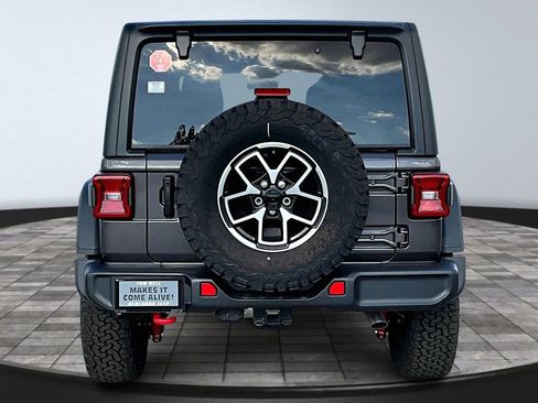 New 2025 Jeep Wrangler Unlimited Rubicon w/ Technology Group image 17