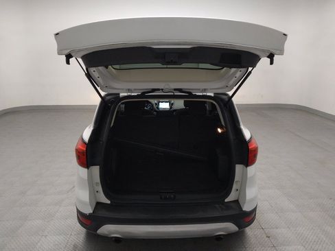 Used 2019 Ford Escape SE FWD image 29