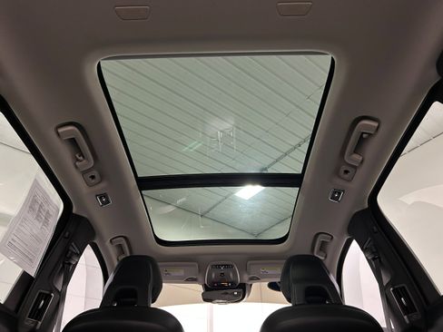 Used 2020 Volvo XC90 T6 Momentum image 25