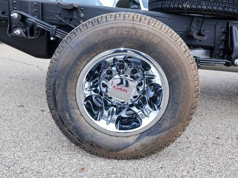 New 2026 GMC Sierra 3500 SLE AWD/4WD image 30