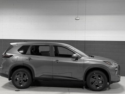 New 2026 Nissan Rogue SV AWD/4WD image 5