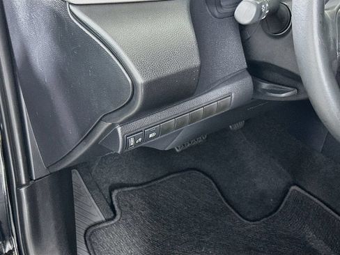 Used 2025 Toyota Corolla SE FWD image 10