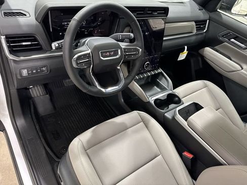 New 2026 GMC Terrain Elevation w/ Elevation Premium Package image 10