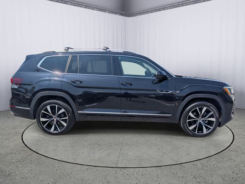 Used 2025 Volkswagen Atlas SEL Premium R-Line AWD/4WD image 2