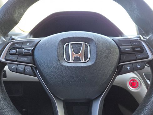 Used 2018 Honda Accord LX image 27