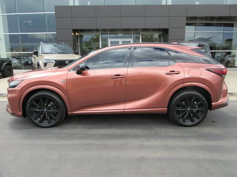 Used 2023 Lexus RX 500h F Sport w/ Accessory Package (Z1) AWD/4WD image 4