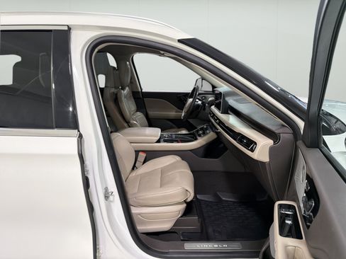 Used 2020 Lincoln Aviator Reserve w/ Equipment Group 202A AWD/4WD image 14