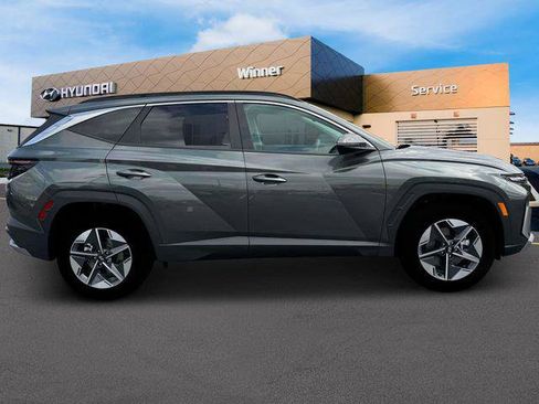 New 2025 Hyundai Tucson SEL image 9