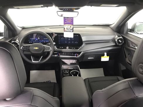 New 2026 Chevrolet Equinox LT w/ Convenience Package II image 35