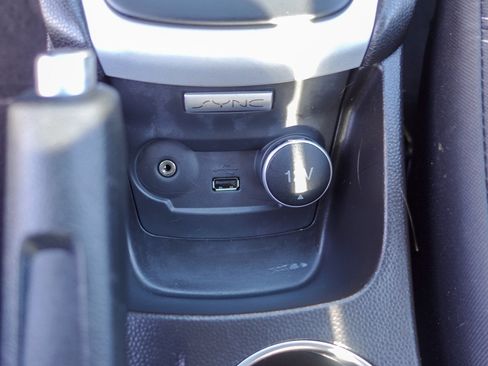 Used 2017 Ford Fiesta SE image 21