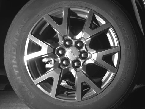 Used 2023 GMC Acadia SLT image 15