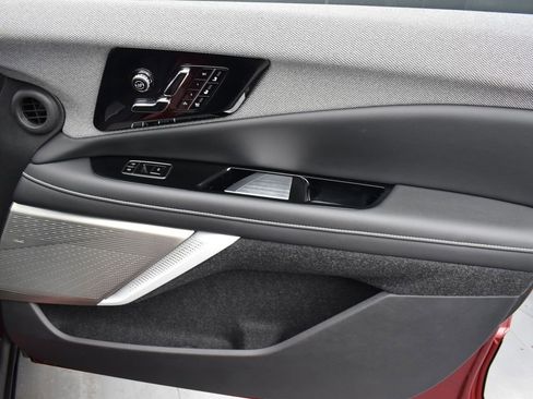 Certified 2025 Cadillac Optiq Sport 2 w/ LPO, Floor Liner Package image 38