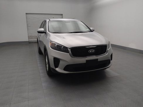 Used 2019 Kia Sorento L image 14