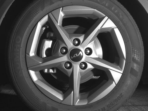 Used 2025 Kia K4 LXS image 12