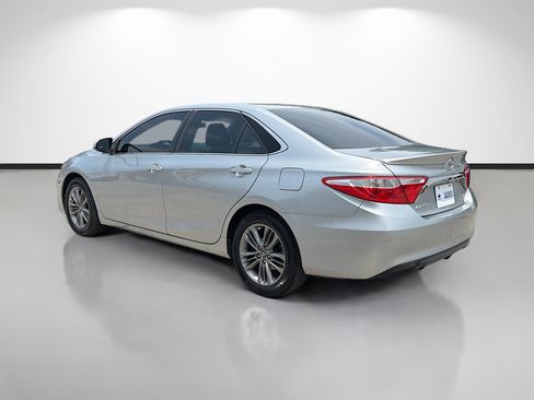 Used 2017 Toyota Camry SE FWD image 5