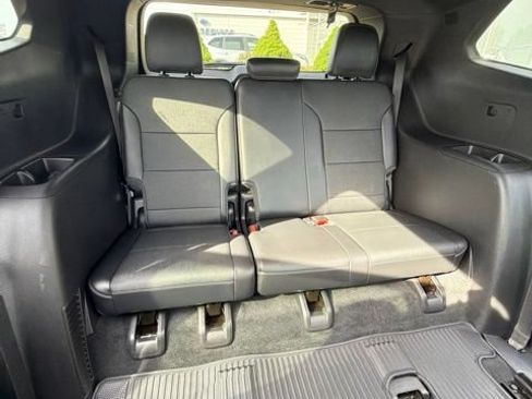 Certified 2025 Buick Enclave Preferred w/ Power Package AWD/4WD image 30
