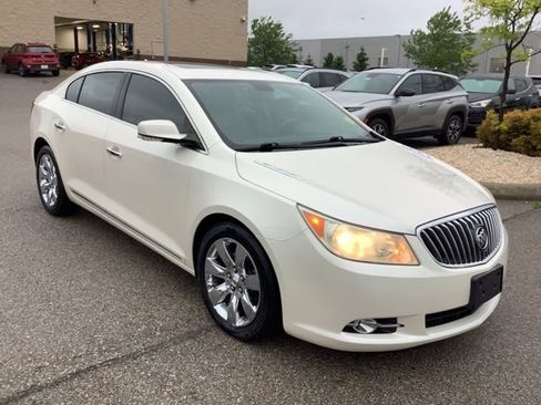 Used 2013 Buick LaCrosse Premium w/ Entertainment Package FWD image 3