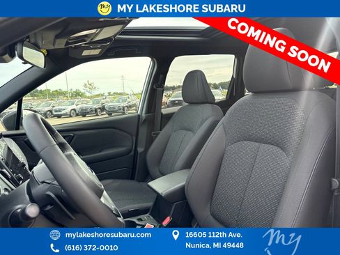 Used 2025 Subaru Forester Premium AWD/4WD image 12