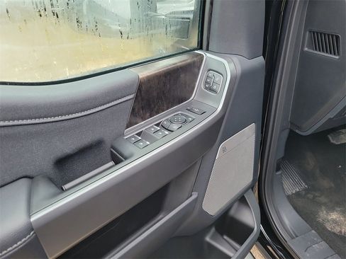 New 2026 Ford F250 Lariat w/ Black Appearance Package image 6