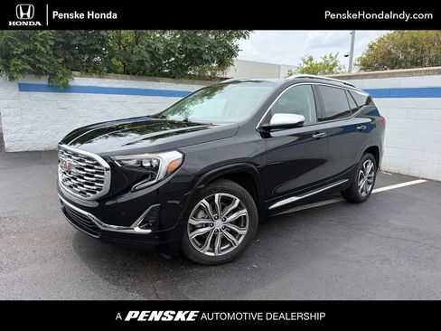 Used 2020 GMC Terrain Denali w/ Denali Premium Package FWD image 1