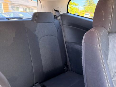 Used 2017 Chevrolet Traverse LT w/ Style and Technology Package FWD image 23