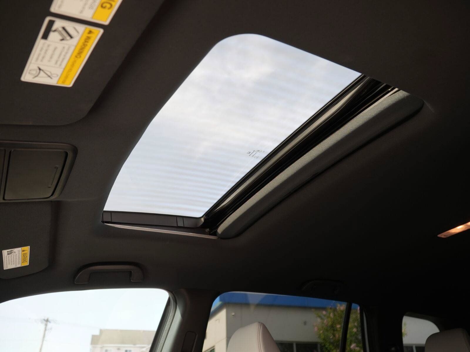 Used 2023 Honda Passport EX-L image 8
