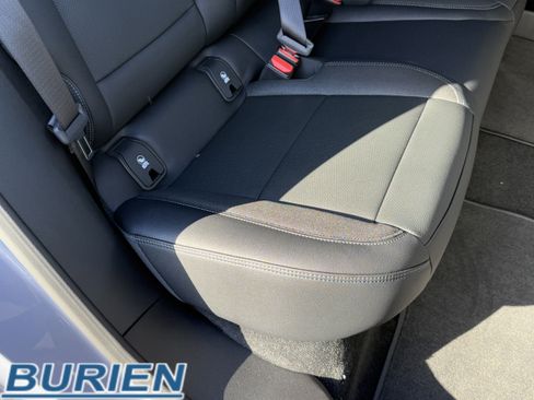 New 2026 Chevrolet Equinox EV LT image 25