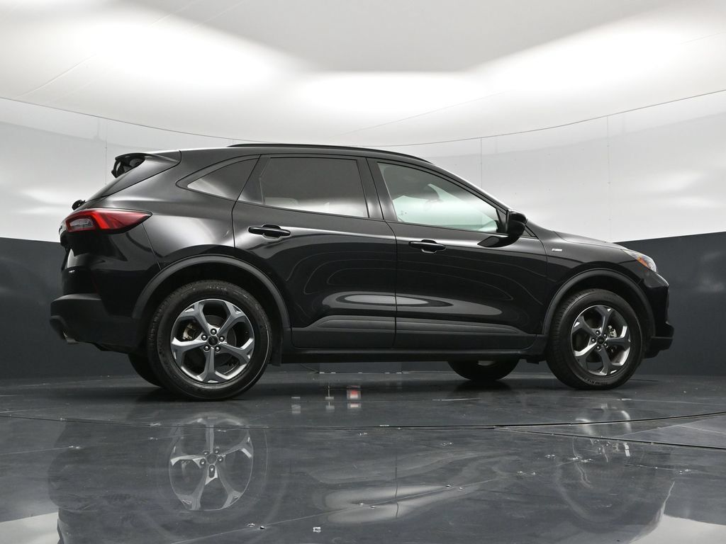 Used 2025 Ford Escape ST-Line Select AWD/4WD image 47