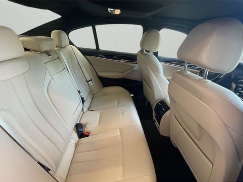 Used 2022 BMW 530i xDrive w/ Convenience Package AWD/4WD image 13