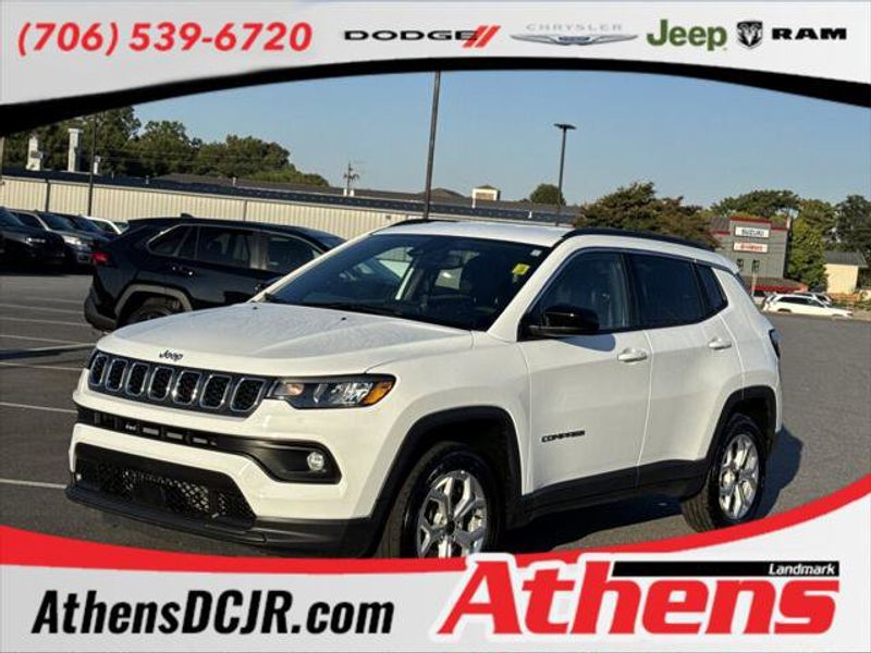 Certified 2025 Jeep Compass Latitude image 1