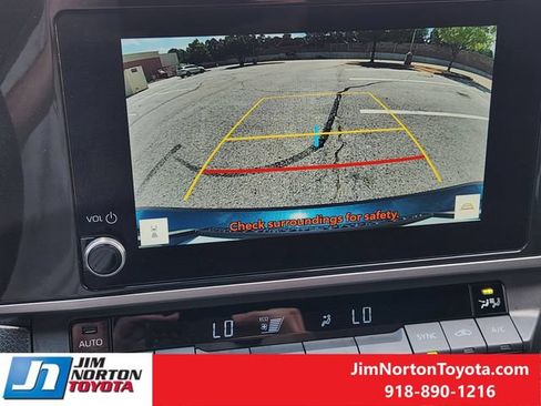 Used 2025 Toyota Camry SE w/ Convenience Package AWD/4WD image 19