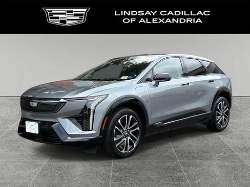 Used 2025 Cadillac Optiq Sport 2 w/ LPO, Floor Liner Package AWD/4WD image 1