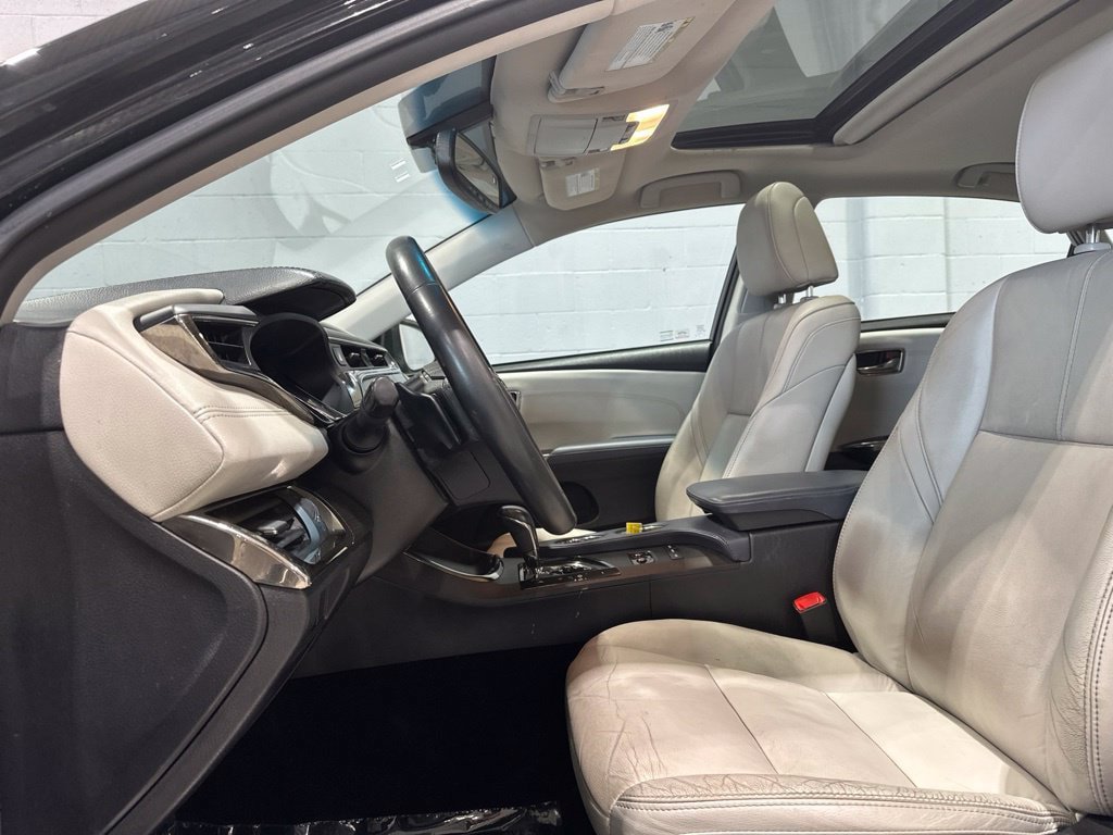 Used 2014 Toyota Avalon XLE Touring FWD image 13