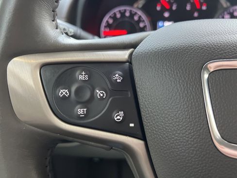 Used 2018 GMC Terrain Denali w/ Advanced Safety Package image 27