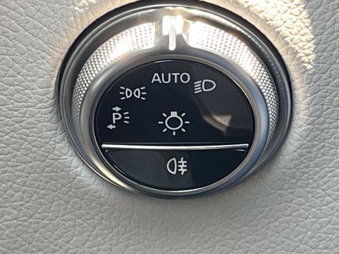 Used 2026 Mercedes-Benz GLC 300 4MATIC image 26