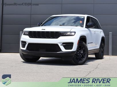 Used 2024 Jeep Grand Cherokee Altitude