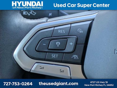 Used 2025 Volkswagen Jetta SE image 31