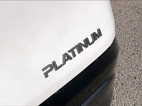 New 2026 Nissan Murano Platinum image 8