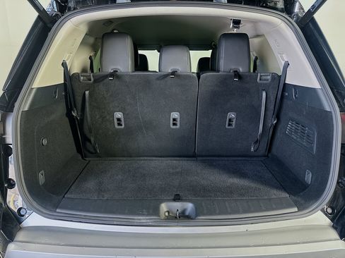 Used 2024 Nissan Pathfinder SL FWD image 31