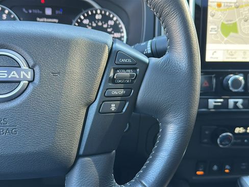 Certified 2025 Nissan Frontier SL AWD/4WD image 16