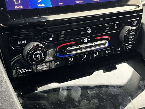 Used 2021 Jeep Grand Cherokee L Limited image 33