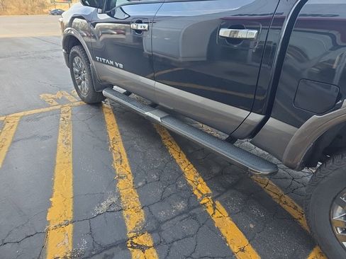 Used 2019 Nissan Titan Platinum Reserve w/ Platinum Utility Package image 17