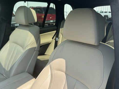 Used 2022 BMW X5 M50i w/ Executive Package AWD/4WD image 16