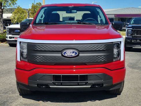 Certified 2025 Ford F150 Lightning XLT AWD/4WD image 9