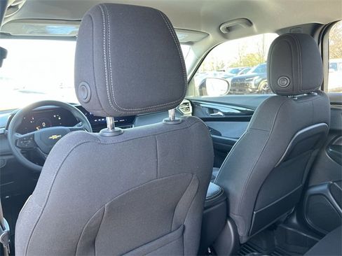 Used 2024 Chevrolet TrailBlazer LT w/ Driver Confidence Package image 27