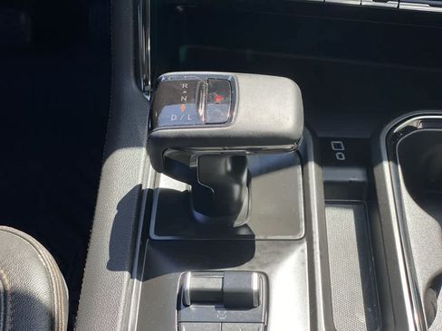 Used 2024 GMC Sierra 1500 AT4 w/ Technology Package AWD/4WD image 25